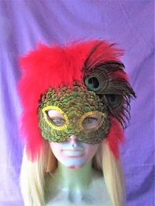 Red marabou surround with peacock eye and peacock body feather face 1023* - Picture 1 of 6