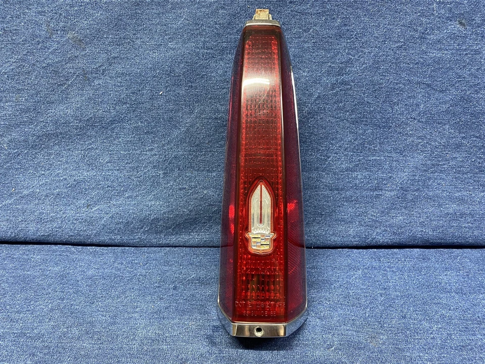 1989 1990 1991 Cadillac Eldorado Right Side Tail Light Lamp - Image 1 of 4