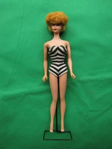 Barbie vintage con soporte - Imagen 1 de 11