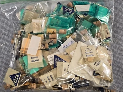 ENORME Nuevo Surtido Lote de Piezas de Reloj Waltham - Banco de Relojero Barrido Cajón Volcado Foto 1 de 4