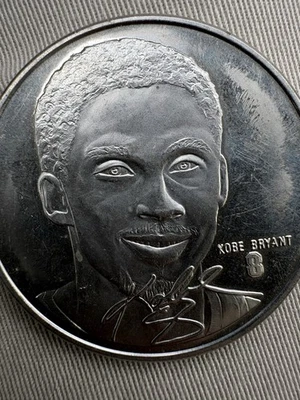 Moneda de plata Kobe Bryant edición limitada Foto 1 de 2