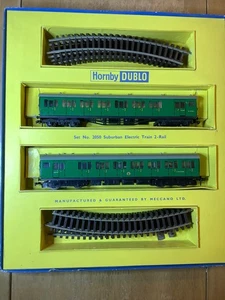 Hornby Dublo 2 Rail 2050 BR EMU Suburban Electric Train Set - Picture 1 of 7