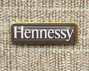 Hennessy Cognac Logo Panama Hat Pin Badge Pinback - Brown Enamel - New - Picture 1 of 5