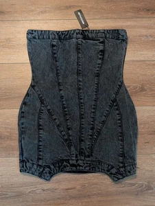 Pretty Little Thing gewaschen schwarz Nahtdetail asymmetrisch Denim Minikleid 6 Neu mit Etikett - Bild 1 von 10