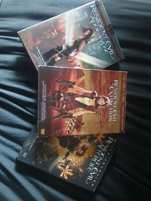 Resident Evil DVD Collection Horror Apocalypse, Extinction, Afterlife - Image 1 of 4