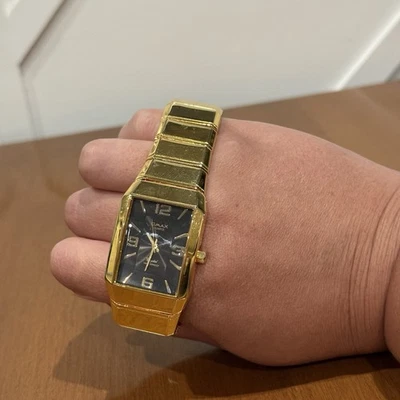 Reloj Pulsera Omax Cuarzo Cristal Impermeable Para Hombre Tono Dorado Esfera Negra Japón Movt Foto 1 de 4