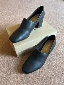 CLARKS Sheer Lily Women's Court Shoes Black Leather Uk Size 6.5 D/40 - Picture 1 of 4