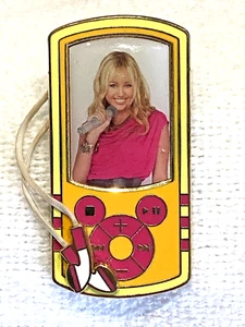 2010 Disney Channel's Pin Hannah Montana Miley Cyrus Mp3 Player IPod Cell Phone - Picture 1 of 2