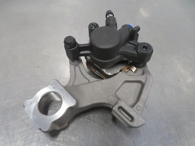 EB1029 2018 SUZUKI GSXR 750 PINZA DE FRENO TRASERA SOPORTE Y PASTILLAS Foto 1 de 4