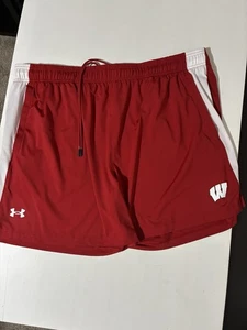 Wisconsin Badgers On Field Sz 3XL Shorts Men's Under Armour Red White - Picture 1 of 5