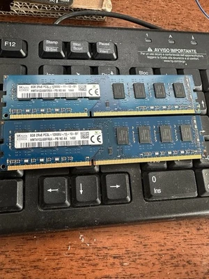 SK HYNIX HMT41GU6BFR8A-PB - 16 GB (2X8 GB) - PC3L-12800U - DDR3 RAM - Immagine 1 di 4