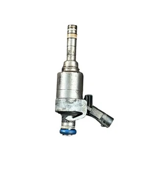 Volkswagen PASSAT CC 2008 Petrol fuel injector 0261500024 118kW KIM28465 — 第 1/3 张图片