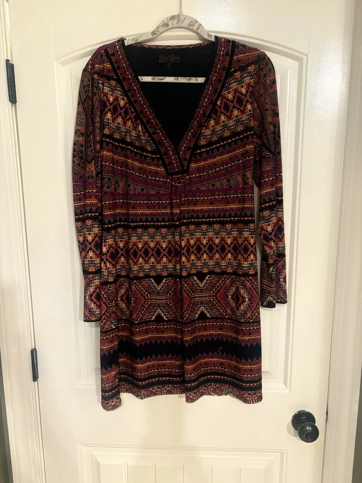 Vestido recto manga larga cuello en V adornado joya multicolor Hale Bob-L Foto 1 de 3