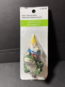 Tiny Treasures~Woodland Fairy Tale Celebrate it gnome With a Frog 3” Tall NEW - Picture 1 of 7