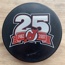 New Jersey Devils NHL Hockey Puck 2007 TEAM 25TH ANNIVERSARY 1982-2007