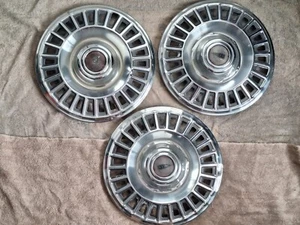 1969 Pontiac Beaumont 14-inch Wheel Cover Set of 3 USED - Bild 1 von 7