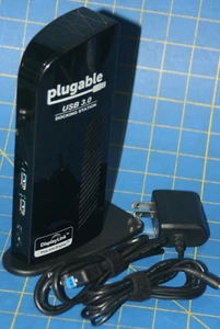 Plugable SuperSpeed USB 3.0 Dual Monitor Docking Station UD-3900 - Picture 1 of 5