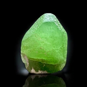 Vibrant peridote terminated crystal Kohistan Pakistan - Picture 1 of 8