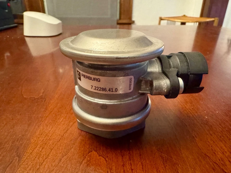 NUEVO 7.22286.41.0 Pierburg Válvula de retención de inyección de aire para VW Sedán Volkswagen Jetta Foto 1 de 4