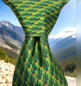 Gucci Men's Neck Tie , Green Cactus Print Hand Sewn 100 Silk. 58" - Picture 1 of 7