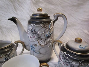 Juego de té Dragon Ware Moriage década de 1950 Japón pintado a mano - adorno dorado - Imagen 1 de 19