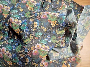 3m x 114 cm wide Flower Print Woven Georgette Pathshire Fabric Great Quality#L50 - Picture 1 of 2