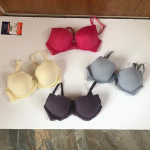 4 Stück Victorias Secret BHs Gr. 32D Angels Demi gefüttert 3 Spitzen, Pink Demi Uplift - Bild 1 von 10