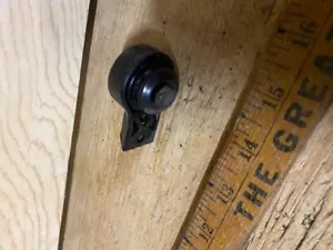 Top handle shock absorber from a Craftsman 2.0 Chainsaw, Model 358.355051 - Bild 1 von 3