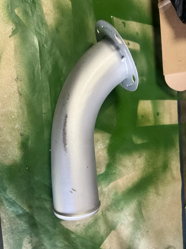 ¡NUEVO! Ford Mustang 1965-1966 cuello de llenado de tubería de gasolina Foto 1 de 2