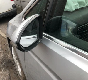 16-22 VW TOURAN MK3 PASSENGER FRONT MIRROR ELECTRIC HEATED POWER FOLDING PUDDLE - Picture 1 of 3