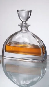 Crystal Glass Decanter Whiskey Vodka Cognac Wine 17 oz Czech Bohemian Crystalite - Picture 1 of 8