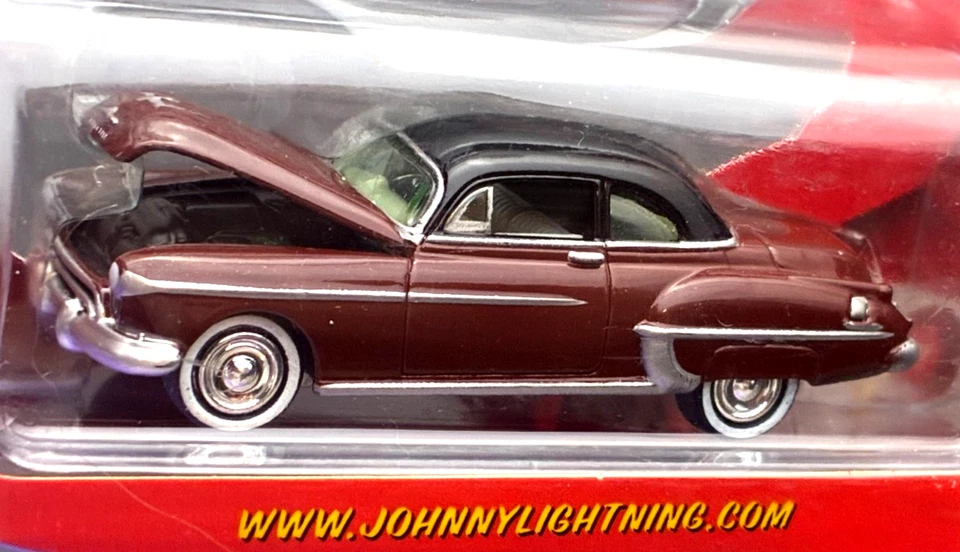 Johnny Lightning American Chrome R1 1953 Buick Super Convertible