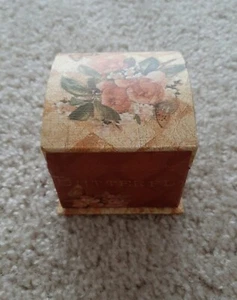 BOB'S BOXES BY LANG 2005 TRINKET BOX BUTTERFY FLORAL Ring Box - Picture 1 of 5