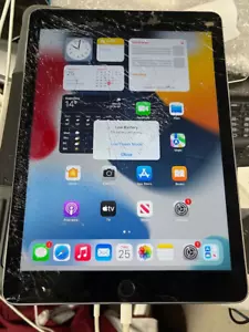 Apple iPad Air 2 A1566 32GB wifi Space Grey 9.7" screen Tablet CRACKED GLASS BB - Picture 1 of 3