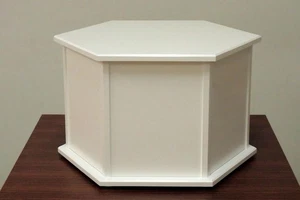 Pyramidensockel weiß sechseckig 50x35cm Zubehör passend 14770 Holzsockel Gestell - Picture 1 of 1