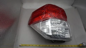 Conjunto de lámpara de luz trasera lateral izquierda para Toyota 4Runner 2010-2013 cromo con bombillas - Imagen 1 de 5