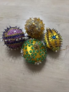 4 Vintage 70er Retro MCM Perlen Perlen Stecknadel Handarbeit Weihnachtsschmuck - Bild 1 von 17