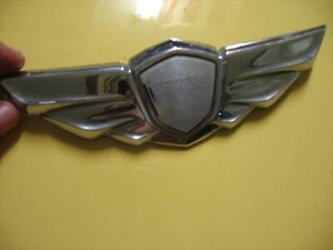 HYUNDAI EXTERIOR GENIESIS WING EMBLEM  - Imagen 1 de 4