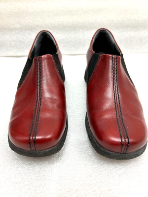 Zapatos cómodos sin cordones de cuero rojo oscuro Mephisto de colección para mujer talla 7 EE. UU., NUEVOS (otros) Foto 1 de 4