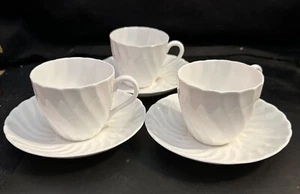 WEDGWOOD Royal Tuscan - “DOVER” - FINE ENGLISH BONE CHINA - Set Of 3 - Picture 1 of 7