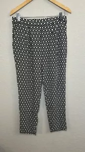 H&M Damenhose schwarz kurz geschnitten mittelhoher Bund geometrisches Muster Tasche Größe 10 - Bild 1 von 8