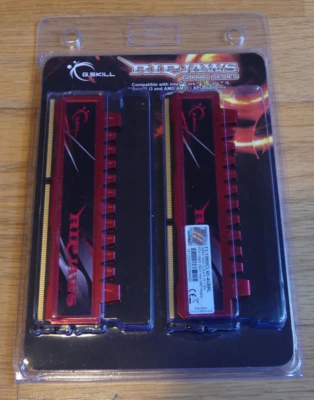 G.Skill PC3-12800 4GB (2GB x 2) DIMM 1600 MHz DDR3 RAM (F3-12800CL9D-4GBRL) - Image 1 of 4