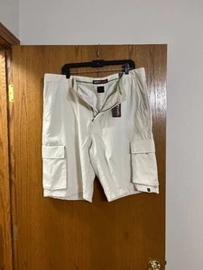 Pantalones cortos Hawke & Co para hombre tejidos elásticos, sarga caqui, talla 40 W - Imagen 1 de 5