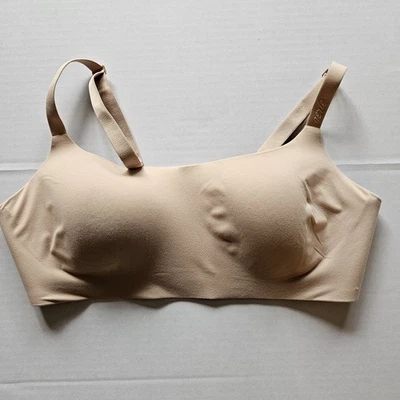 Sujetador Aerie Smoothez Nude Grande Inalámbrico Sin Costuras Ligeramente Forrado Comodidad Diaria Foto 1 de 4