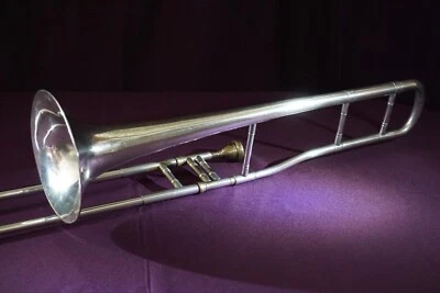 Trombón tenor militar profesional York & Sons 1920 USQMC-Grand Rapids, Michigan Foto 1 de 4