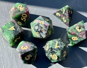 Dragon's Ruby in Zoisite - 7 Piece Semi-Precious Gemstone DND RPG 5e Dice Set - Picture 1 of 8