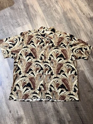 Munsing Wear Men's Tropical Hawaiin Shirt Sz L Black Tan Flowers Leaves Trees - Image 1 of 4