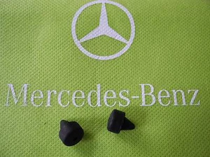 Mercedes W108 W109 W110 W111 W114 W115 2 Rubbers for Radiator Mask Front Grille NEW - Picture 1 of 1