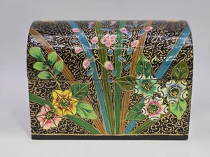 Vintage Hand Painted Kashmir Lacquered Paper Mache Gold Gilt Trinket Jewelry Box - Picture 1 of 13