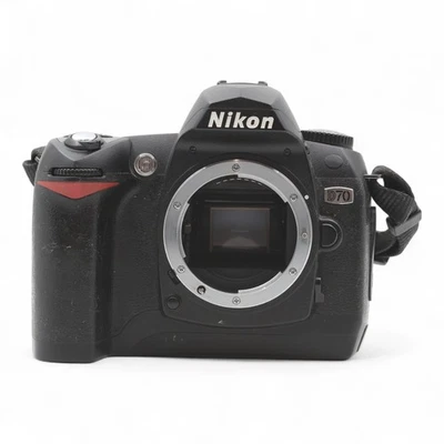 Nikon D70 DSLR Gehäuse Body digitale Spiegelreflexkamera  - Bild 1 von 4